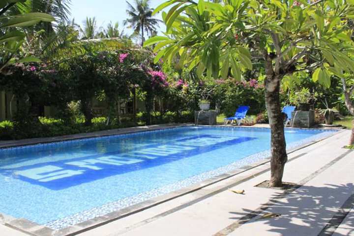 Pool Hotel