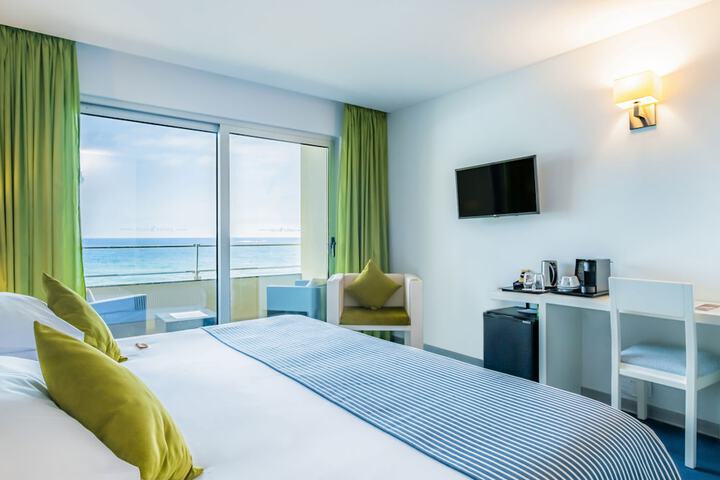 Room 3 of 58