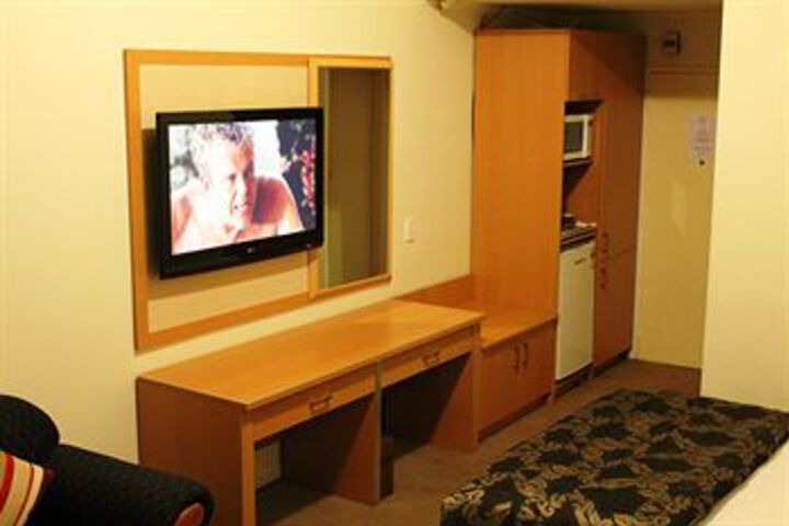Room 19 of 32