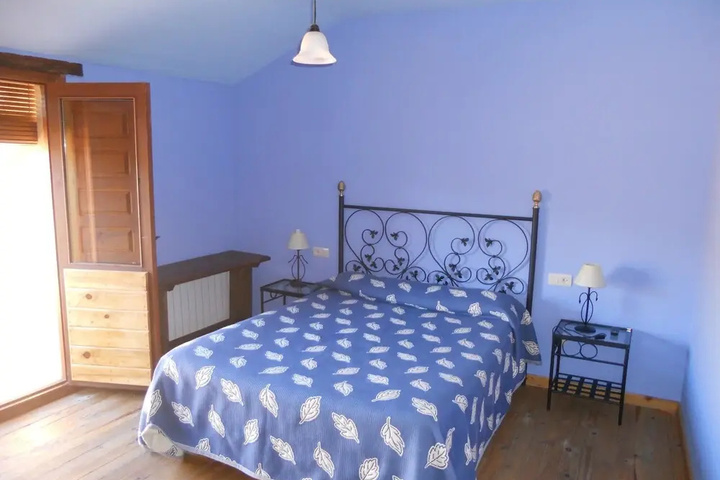Room 2 of 19
