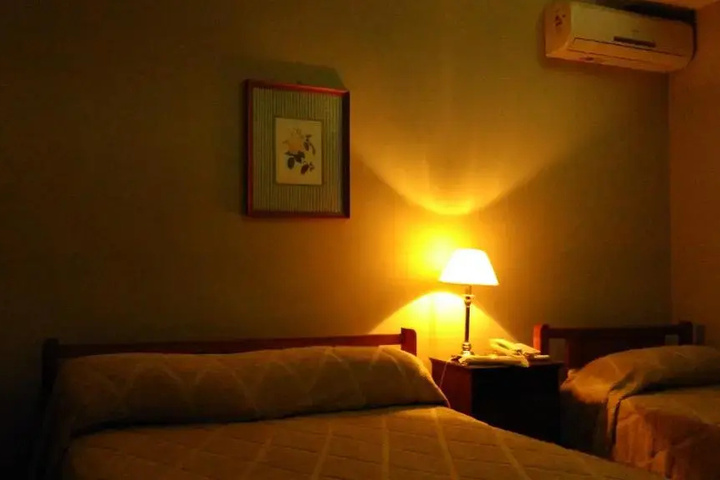 Room 4 of 14