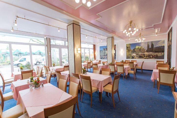 Dining Photos