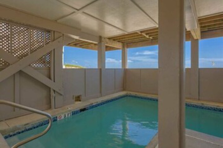 Pool 40 of 64