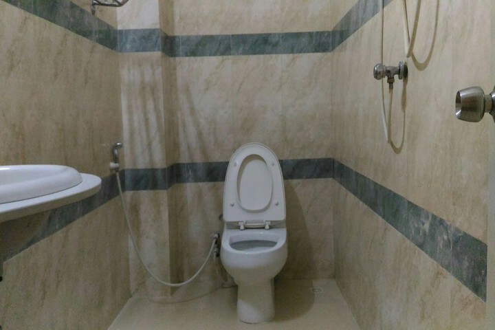 Room 30 of 47