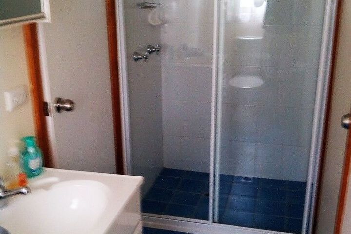 Room 10 of 24