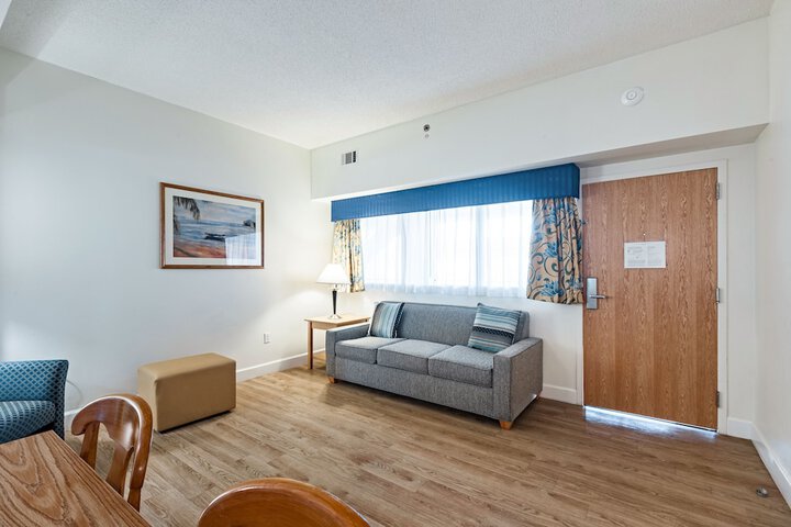Room 6 of 26