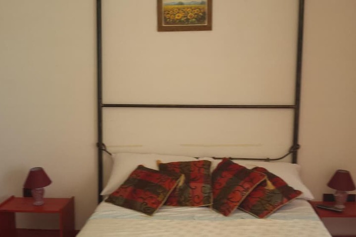 Room 2 of 16