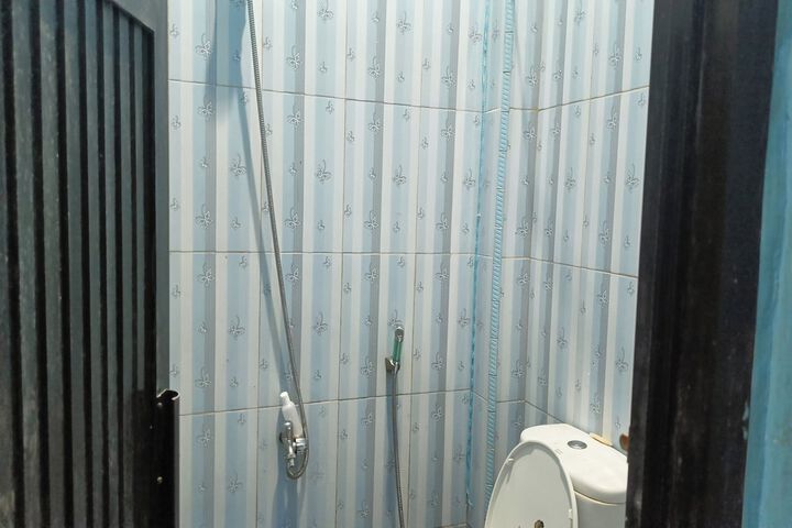 Room 12 of 19