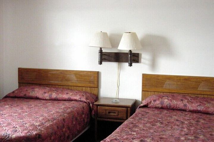 Room 28 of 67
