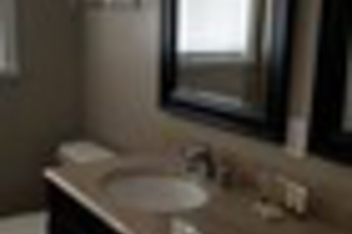 Room 452 of 828
