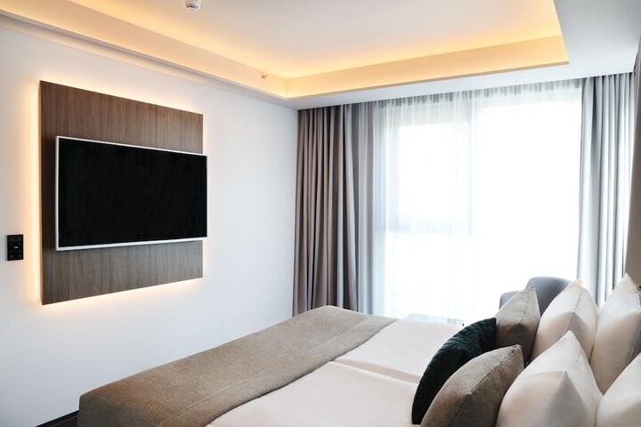 Room 14 of 97