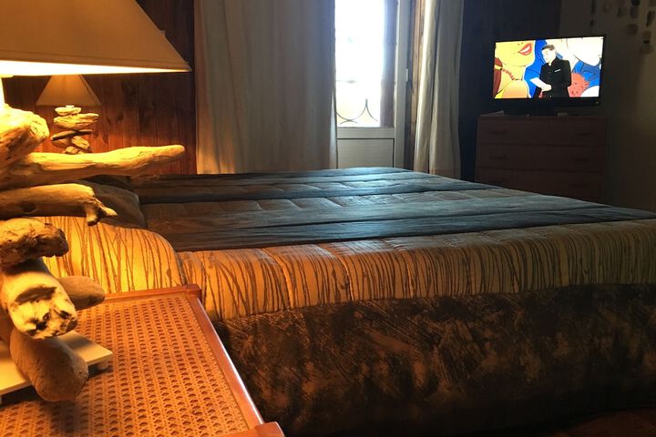 Room 13 of 100
