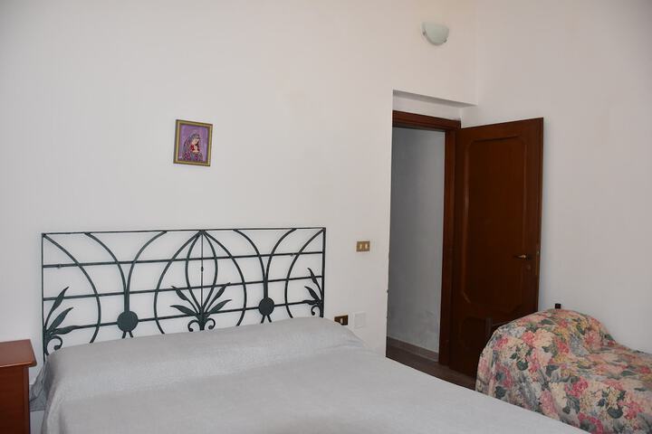 Room 13 of 17