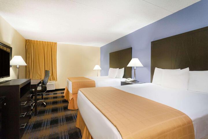 1 King Bed (9 of 9)