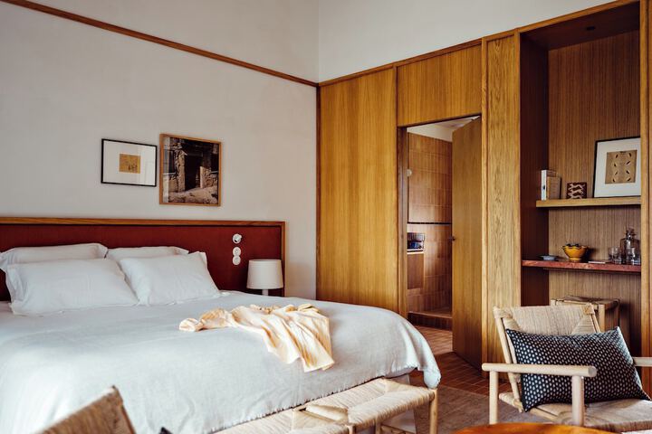 Room 27 of 173