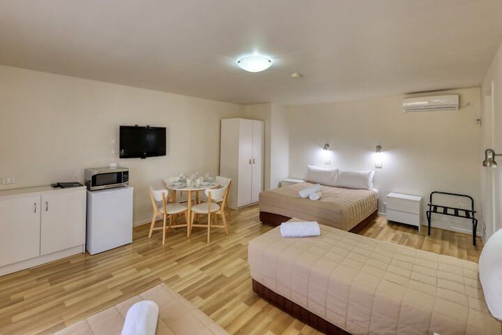 Room 8 of 47