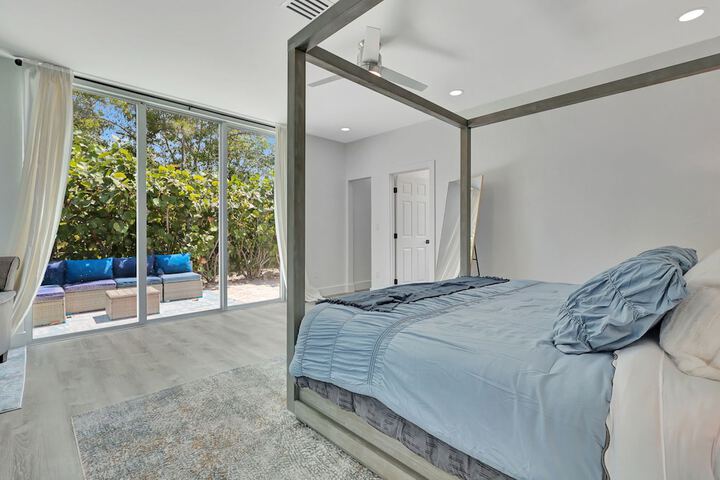 Room 15 of 90