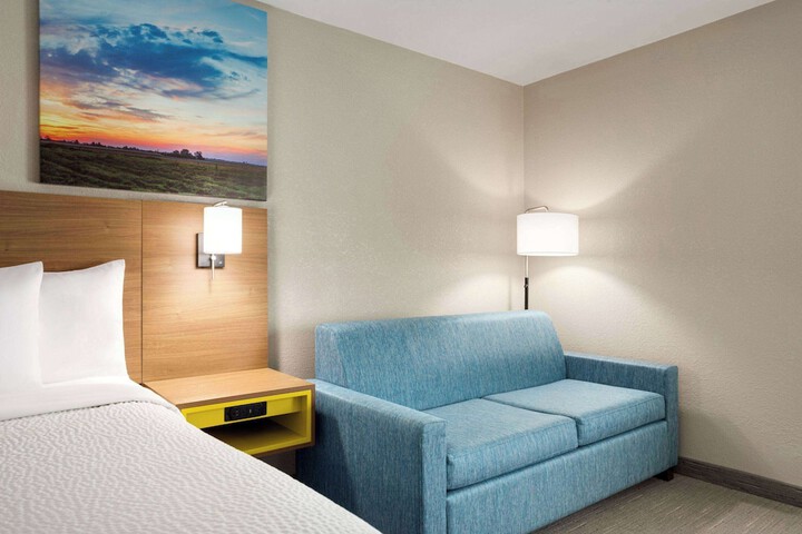 1 King Bed Mobility Accessible (11 of 14)