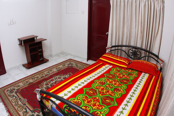 Room 10 of 24