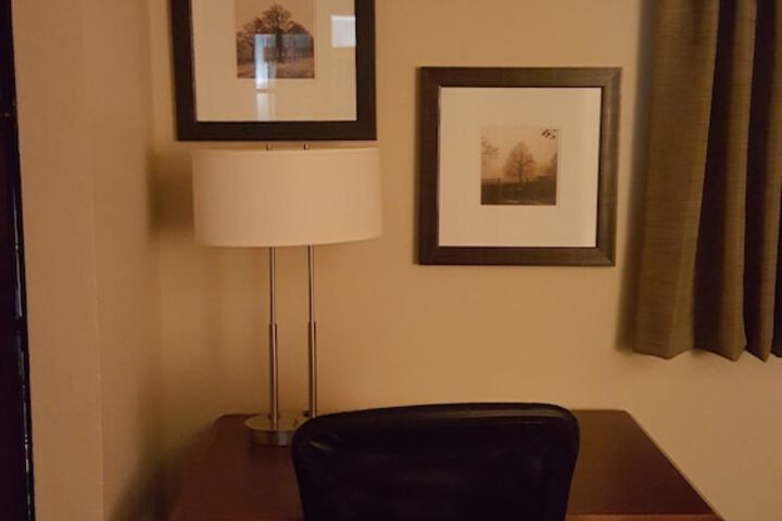 Room 21 of 34