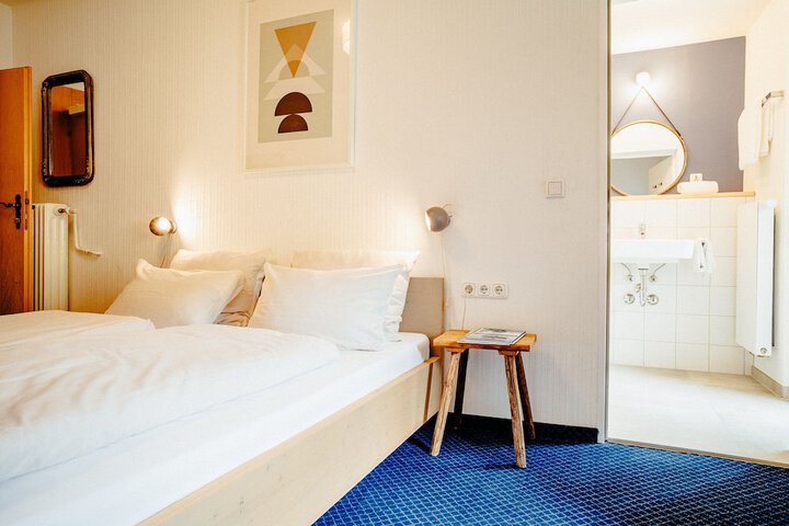 Room 33 of 139