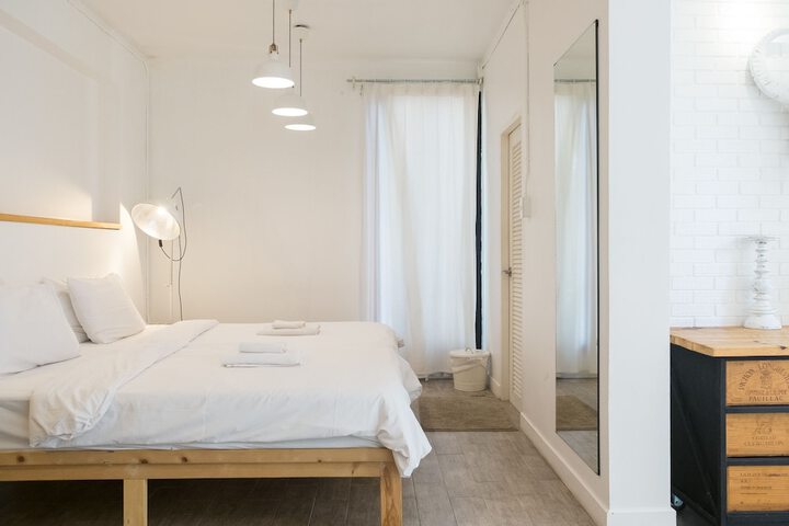 Room 59 of 100