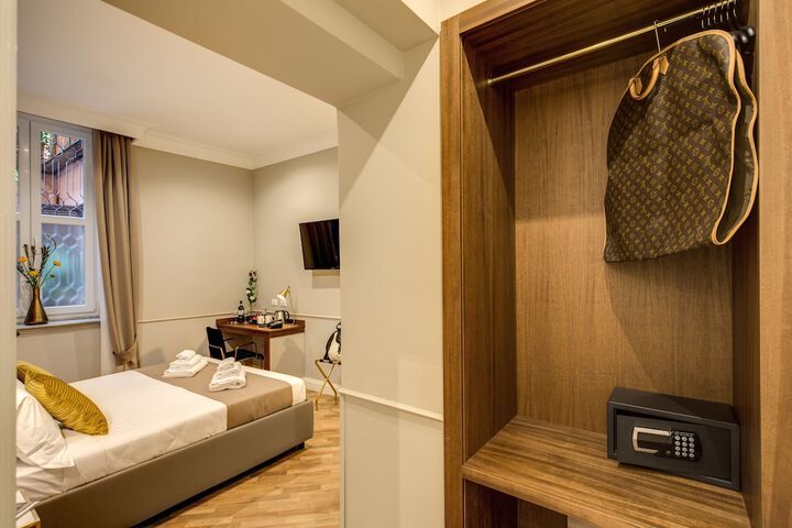 Room 10 of 95