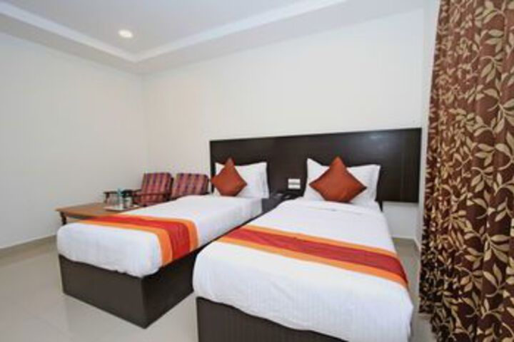 Room 9 of 25