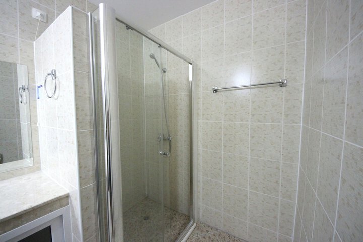 Room 9 of 36