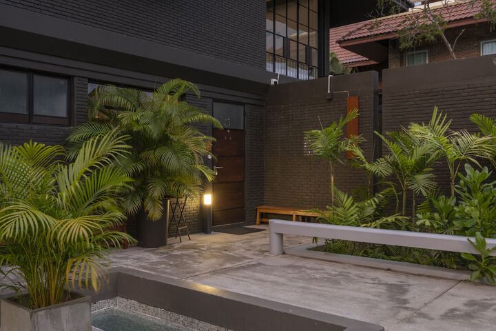 Hotel 204 of 219