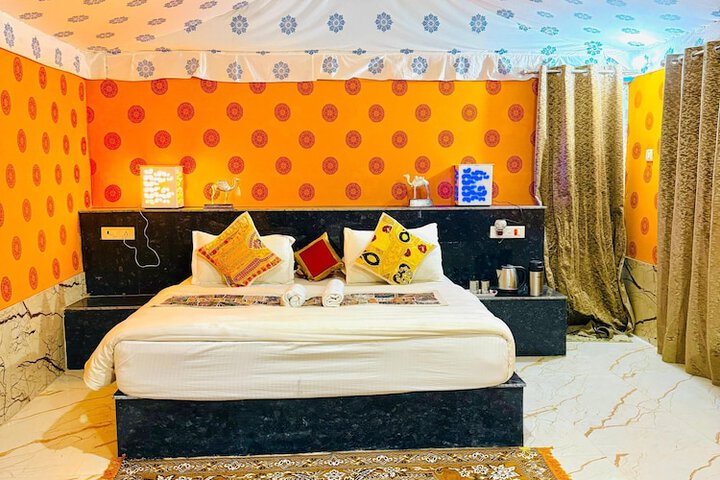 Room 11 of 26
