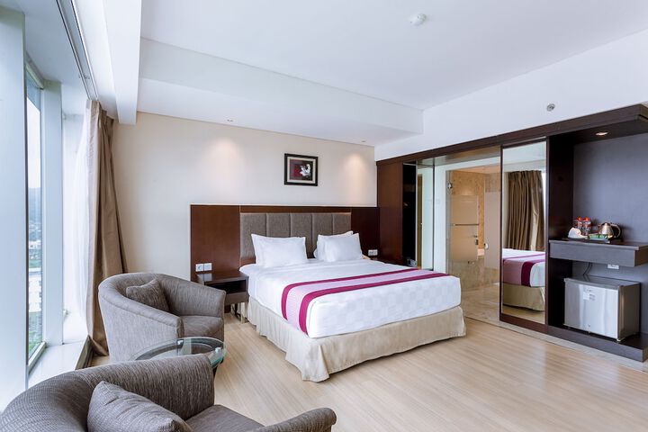 Room 27 of 72