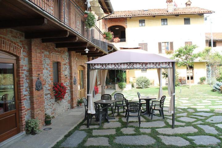 Hotel Entry