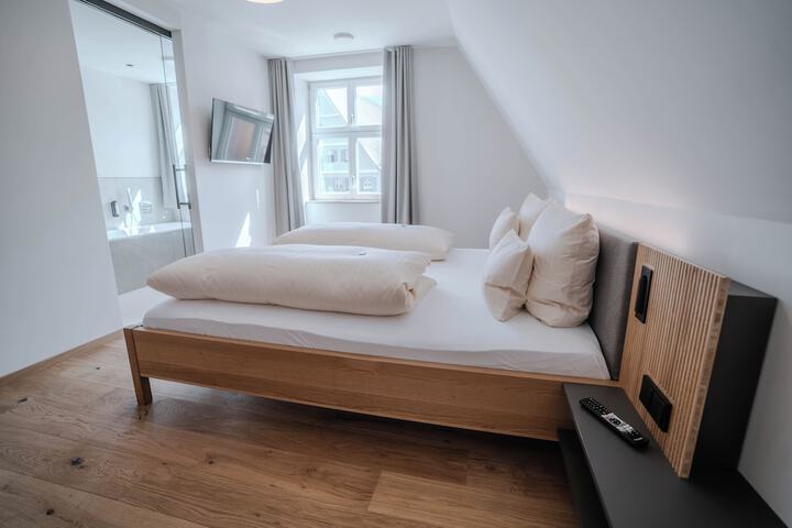 Room 35 of 130