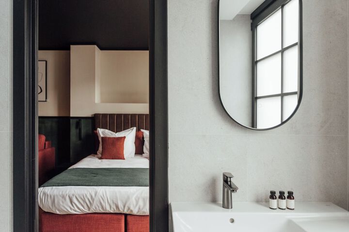 Room 151 of 174