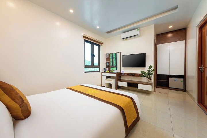 Room 11 of 73