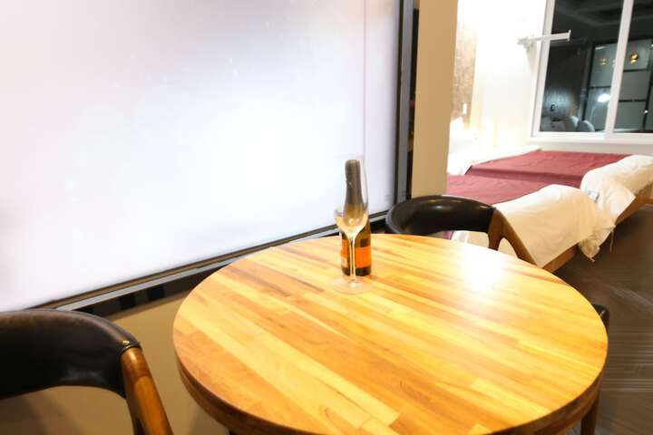 Room 15 of 33