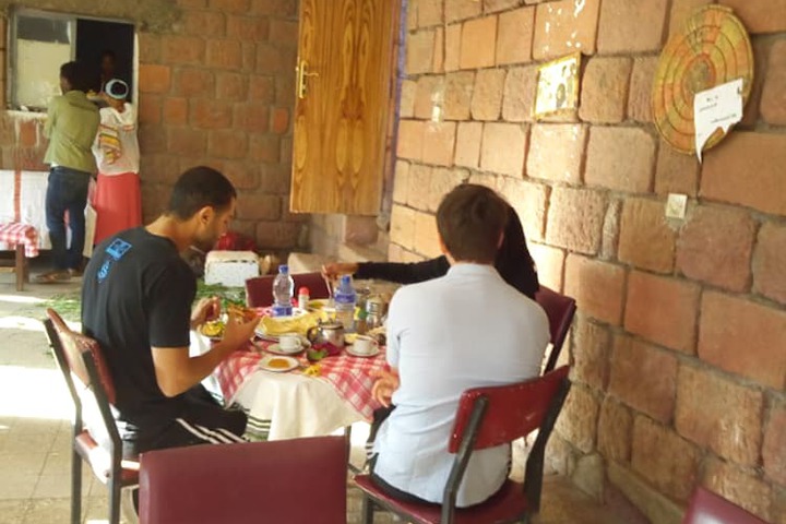 Dining 14 of 21