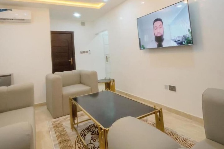 Room 2 of 15
