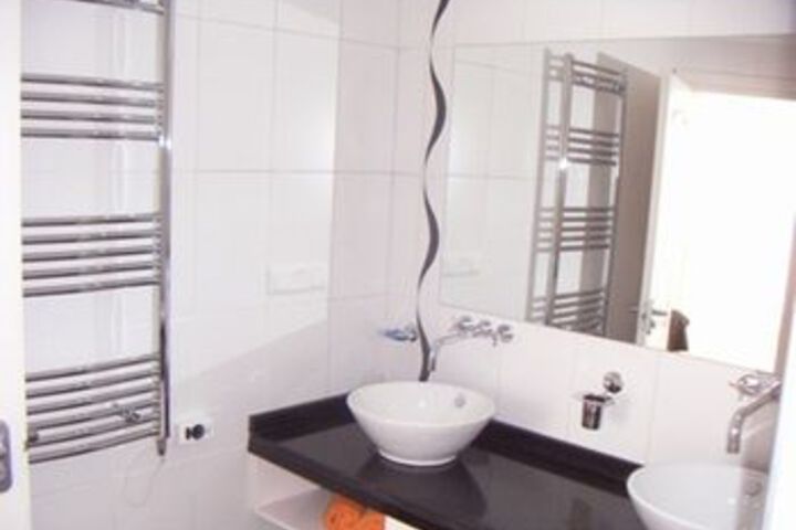 Room 3 of 26