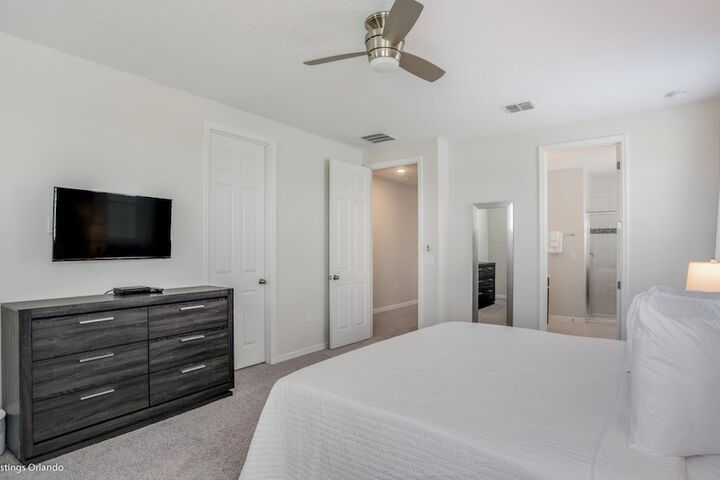 Room 2 of 55