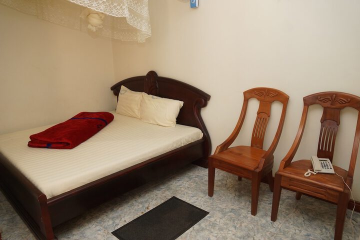 Room 27 of 44