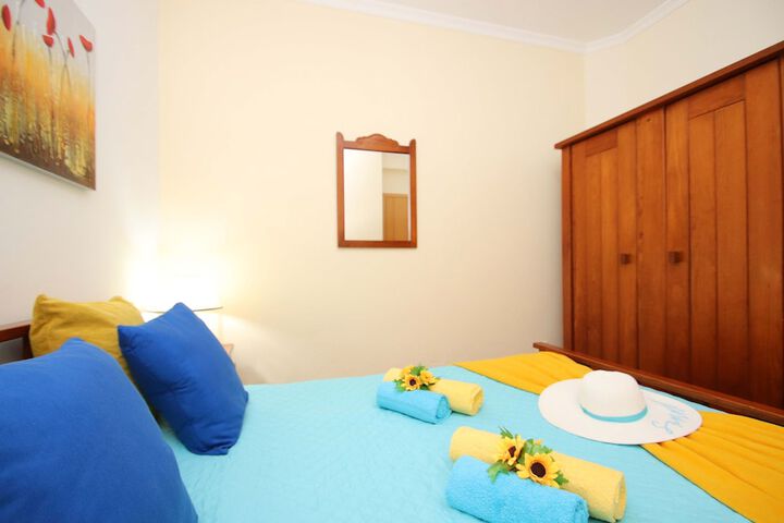 Room 7 of 83