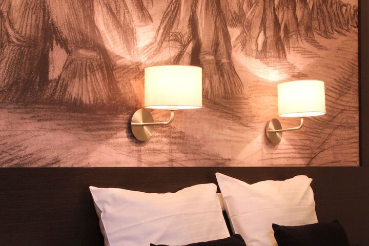 Room 3 of 37
