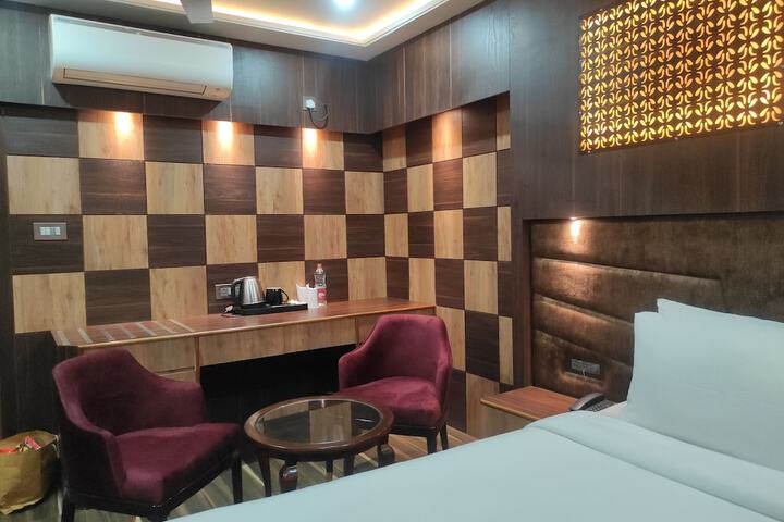 Room 52 of 110