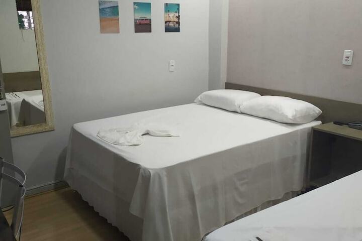Room 6 of 25