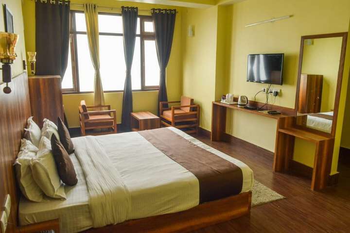Room 3 of 7