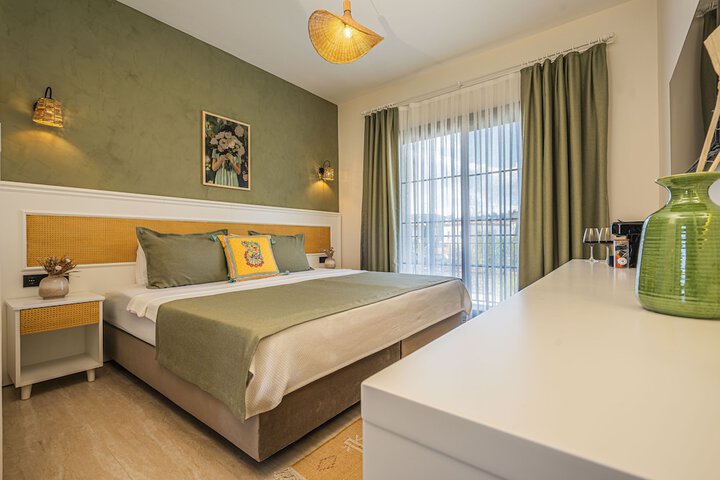 Room 32 of 89