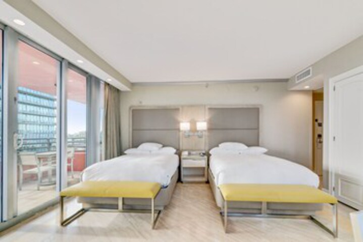 Room 275 of 318