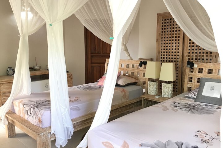 Room 14 of 80